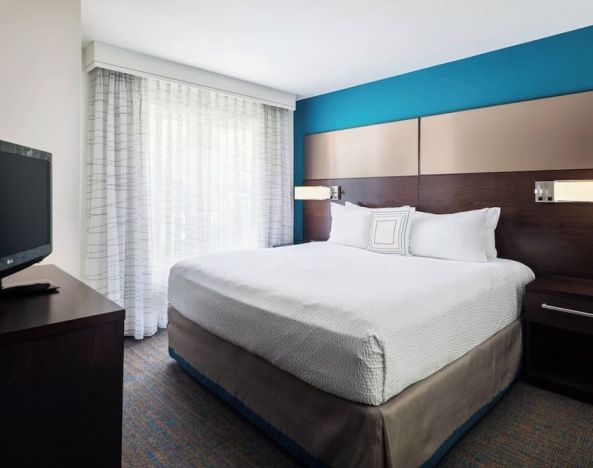 Day use room with natural light at Residence Inn By Marriott Provo.