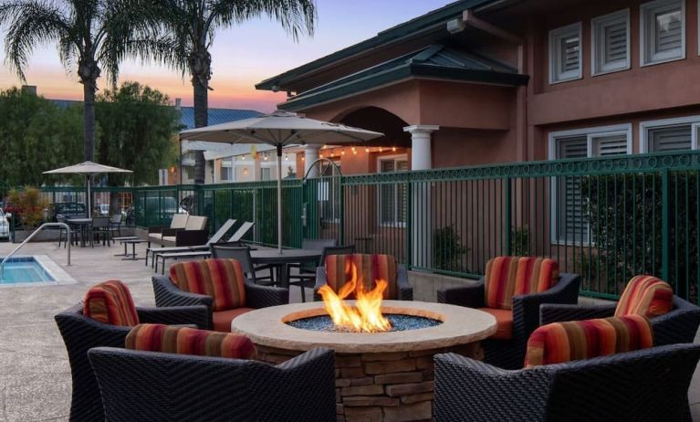 Firepit at Residence Inn Santa Clarita.