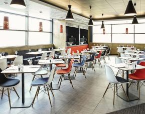 Dining area at Hotel IBIS Birmingham Airport.