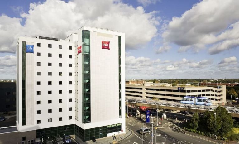 Exterior view of Hotel IBIS Birmingham Airport.