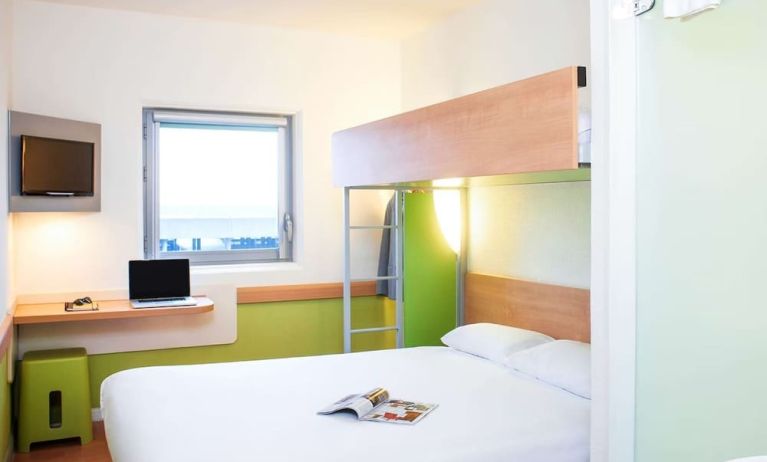 Day use double room with work desk at Hotel IBIS Budget Birmingham Airport.