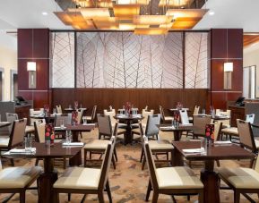 Dining area perfect for coworking at The Westin Crystal City Reagan National Airport.