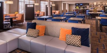 Lobby and coworking lounge at Courtyard By Marriott Boise West/Meridian.