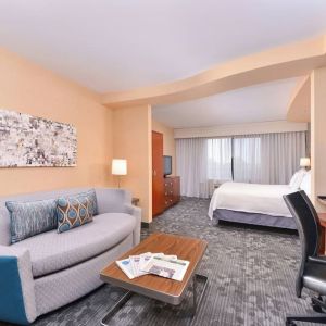 Day use room with living area at Courtyard By Marriott Boise West/Meridian.