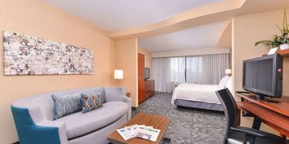 Day use room with living area at Courtyard By Marriott Boise West/Meridian.