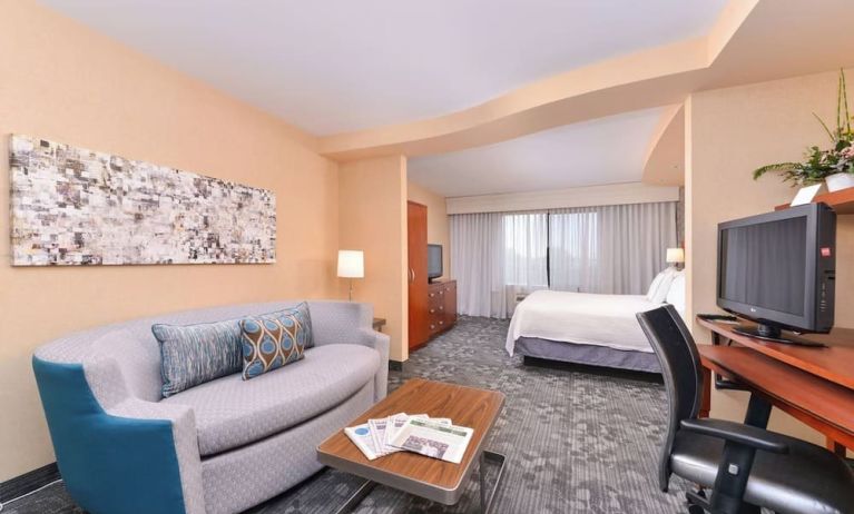 Day use room with living area at Courtyard By Marriott Boise West/Meridian.