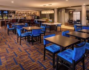 Dining area perfect for coworking at Courtyard By Marriott Boise West/Meridian.