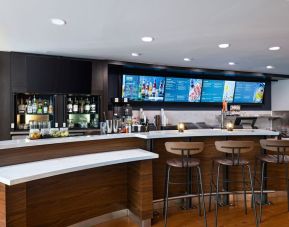 Hotel bar at Courtyard By Marriott Boise West/Meridian.