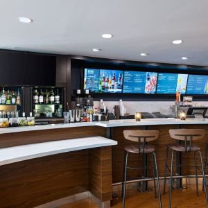 Hotel bar at Courtyard By Marriott Boise West/Meridian.