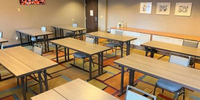 Meeting room at Fairfield Inn By Marriott Las Vegas Convention Center.
