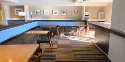 Dining area perfect for coworking at Fairfield Inn By Marriott Las Vegas Convention Center.
