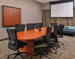 Meeting room at SpringHill Suites By Marriott Irvine John Wayne Airport/Orange County.