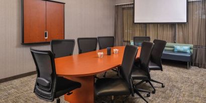 Meeting room at SpringHill Suites By Marriott Irvine John Wayne Airport/Orange County.