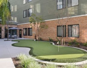 Putting green available at SpringHill Suites By Marriott Irvine John Wayne Airport/Orange County.