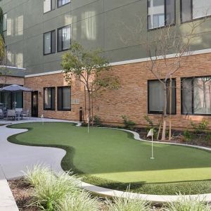 Putting green available at SpringHill Suites By Marriott Irvine John Wayne Airport/Orange County.