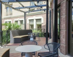 Courtyard perfect for coworking at DoubleTree By Hilton Austin University Area.