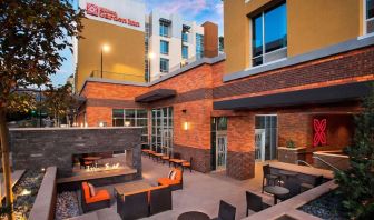 Courtyard perfect for coworking at Hilton Garden Inn Burbank Downtown.