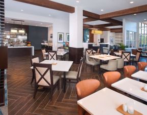 Dining area perfect for coworking at Hilton Garden Inn Burbank Downtown.