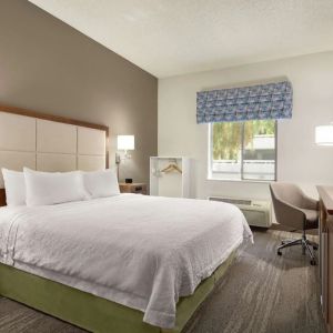 Day use room with work desk at Hampton Inn Phoenix-Midtown-Downtown Area.