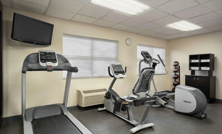 Fitness center at Hampton Inn Phoenix-Midtown-Downtown Area.