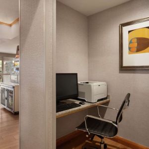 Business center available at Hampton Inn Phoenix-Midtown-Downtown Area.