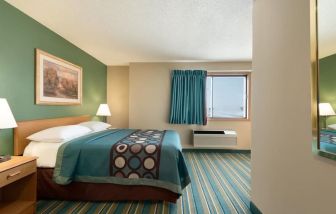 Day use room with natural light at Coratel Inn & Suites By Jasper New Richmond.