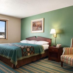 Day use room with natural light at Coratel Inn & Suites By Jasper New Richmond.