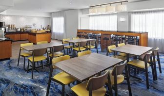 Dining area perfect for coworking at Fairfield Inn By Marriott Denver Airport.