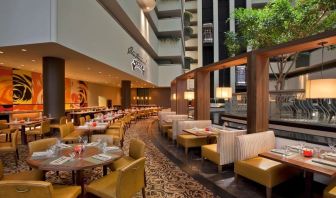 Dining area perfect for coworking at Hyatt Regency Dallas.