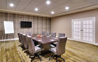 Meeting room at Courtyard By Marriott Charlotte Airport/Billy Graham Parkway.