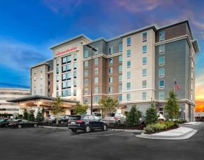 Hotel exterior at Hampton Inn & Suites Atlanta Perimeter Dunwoody.