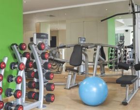 Fitness center at Holiday Inn London - Heathrow M4J4.