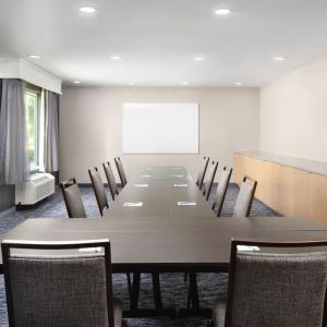 Meeting room at Fairfield Inn & Suites By Marriott Jacksonville.