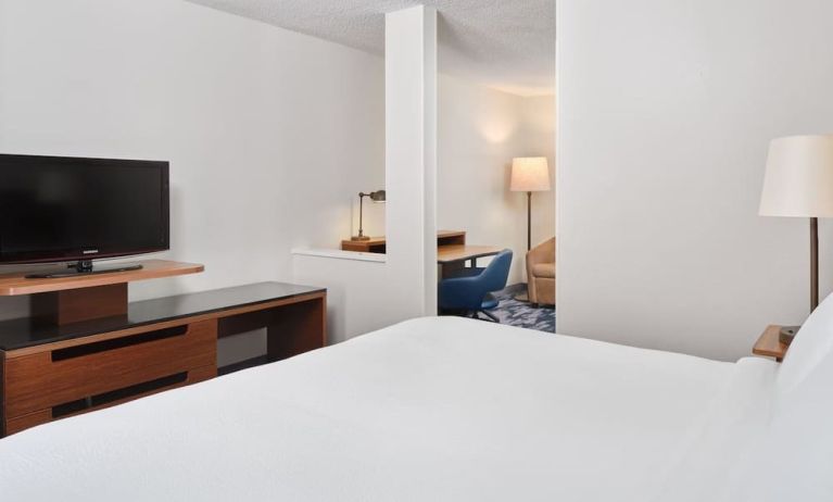 Day use room amenities at Fairfield Inn & Suites By Marriott Jacksonville.