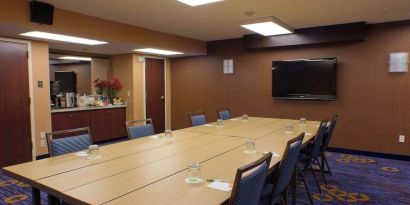 Meeting room at Courtyard By Marriott Dallas DFW Airport North/Irving.