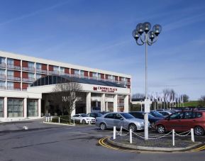 Exterior view and parking area at Crowne Plaza London - Heathrow.