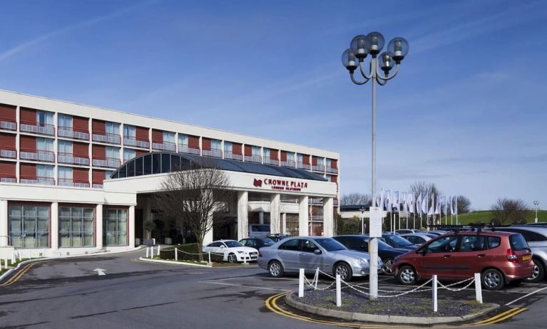 Exterior view and parking area at Crowne Plaza London - Heathrow.