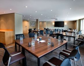 Meeting facility at Crowne Plaza London - Heathrow.