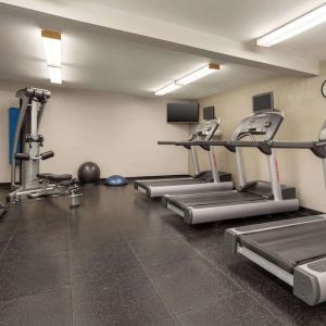 Fitness center at Radisson Hotel Sunnyvale Silicon Valley.