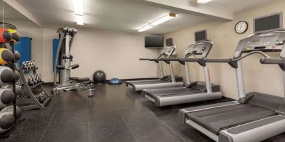 Fitness center at Radisson Hotel Sunnyvale Silicon Valley.