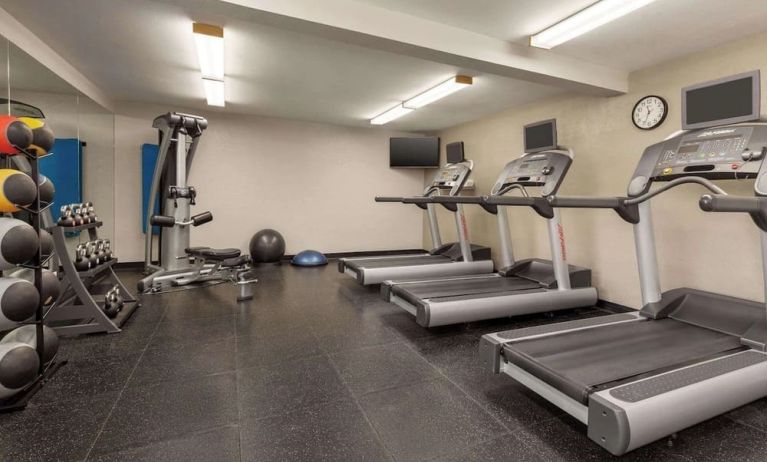 Fitness center at Radisson Hotel Sunnyvale Silicon Valley.