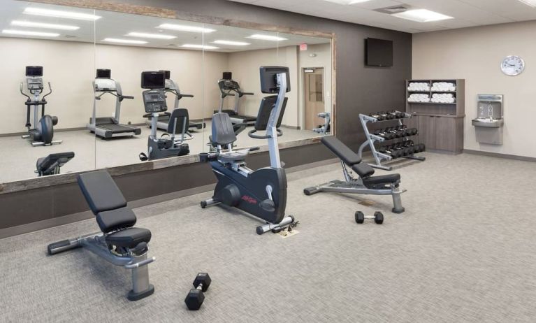 Fitness center at Courtyard By Marriott Fort Worth Historic Stockyards.