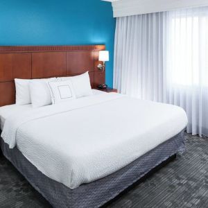 Day use room with natural light at Courtyard By Marriott Hattiesburg.
