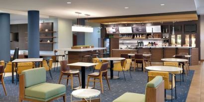 Dining area perfect for coworking at Courtyard By Marriott Houston NASA/Clear Lake.