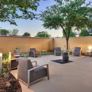 Garden perfect for coworking at Courtyard By Marriott Houston NASA/Clear Lake.