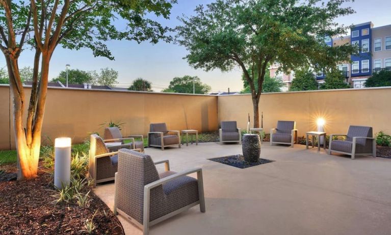 Garden perfect for coworking at Courtyard By Marriott Houston NASA/Clear Lake.