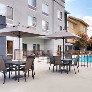 Outdoor seats available at Fairfield Inn & Suites By Marriott Albany.