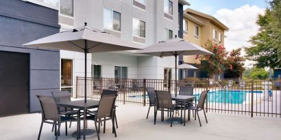 Outdoor seats available at Fairfield Inn & Suites By Marriott Albany.