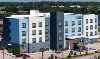 Hotel exterior at Fairfield Inn & Suites By Marriott Houston Pasadena.