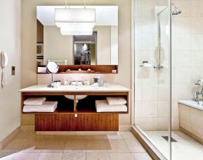 Private guest bathroom at Threadneedles, Marriott Autograph Collection Hotel.